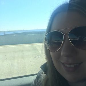 Meet your Posher, Marissa